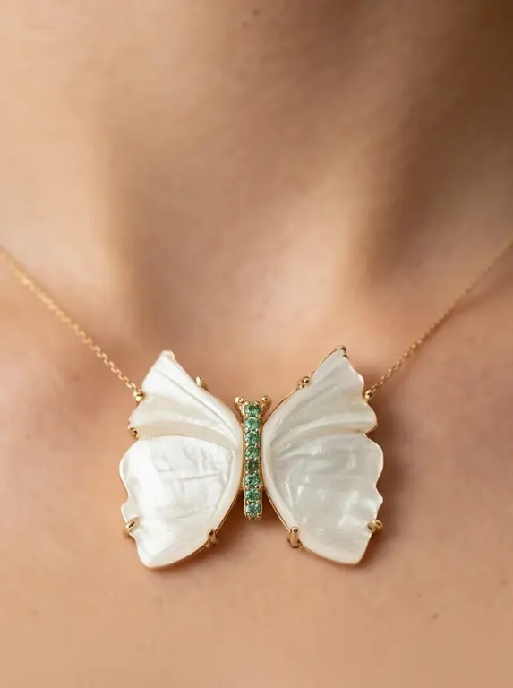 Colar Borboleta Éclat